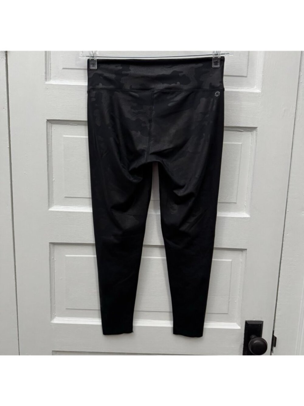 AR-33 Womens L Black Camo 7/8 Leggings Mid Rise Compression Made USA - Picture 6 of 12